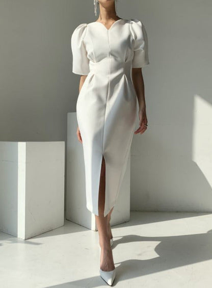 Well Tailored Dress with a Graceful Silhouette