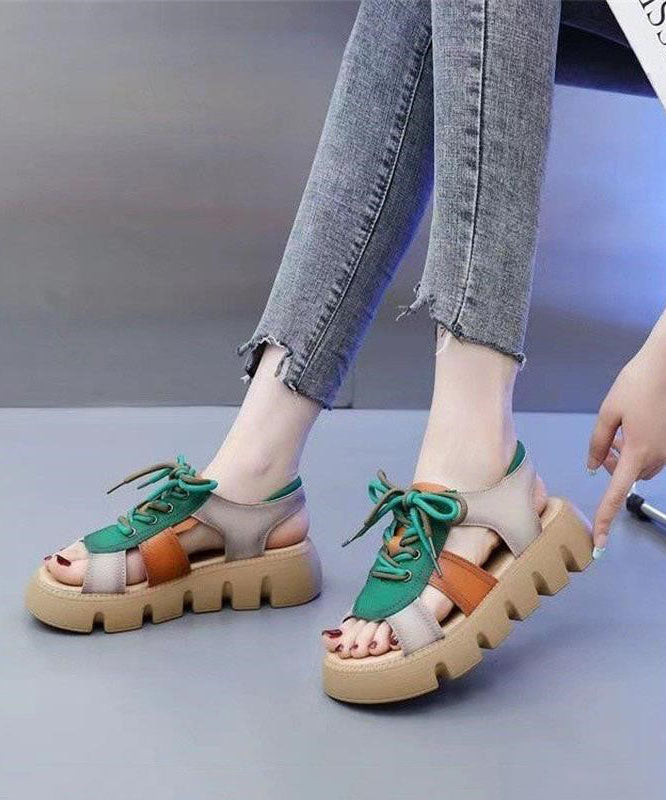 Well Tailored Sandals with a Graceful Silhouette