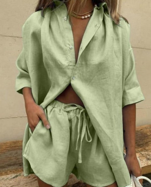Effortlessly Elegant Garment with a Timeless Design