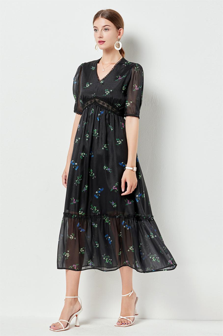 Polished Dress with an Effortless Classic Look
