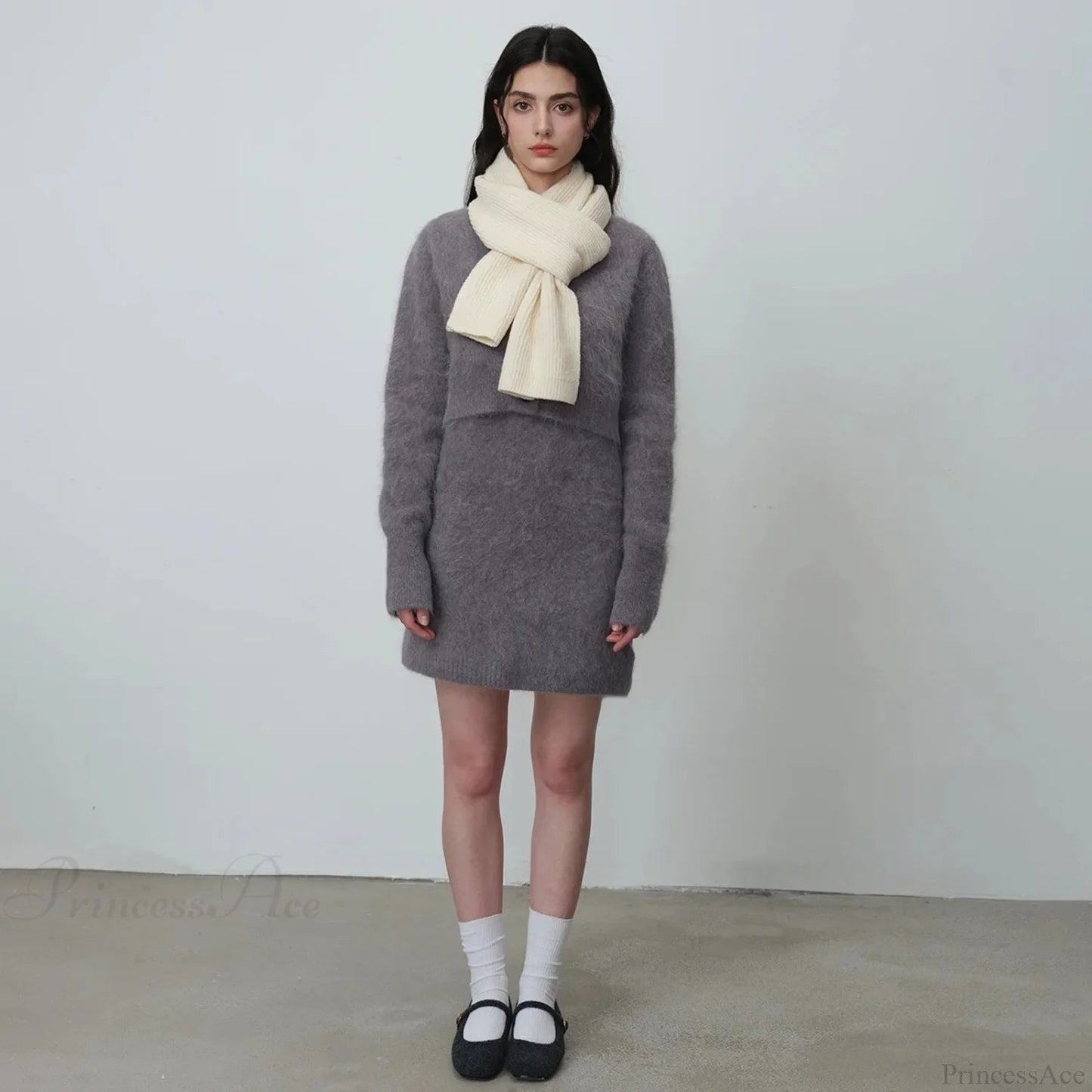 Well Tailored Garment with a Graceful Silhouette