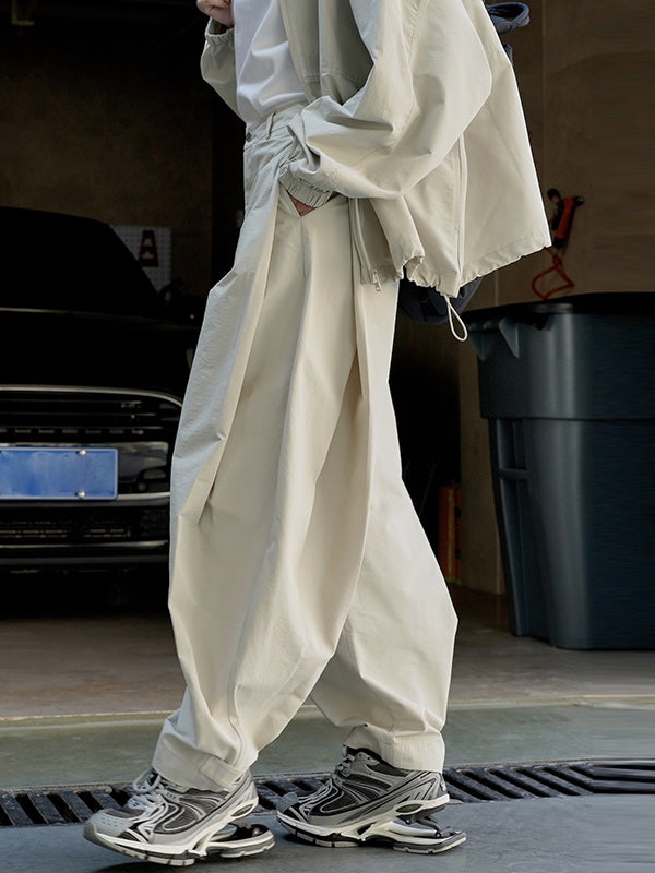 Well Tailored Pants with a Graceful Silhouette