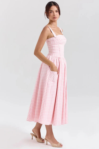 Sophisticated Dress with a Clean Classic Look