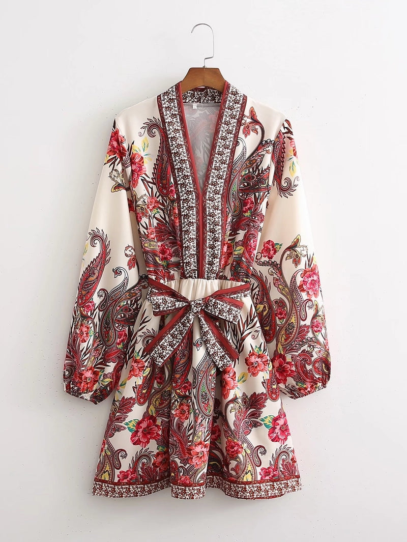 Classic Vintage & Enduringly Stylish Dress