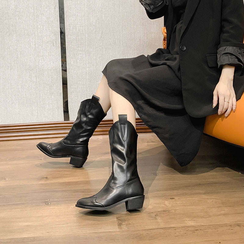 Well Tailored Boots with a Graceful Silhouette