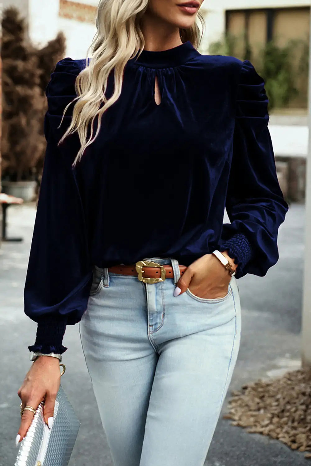 Sophisticated Blouse with a Clean Classic Look