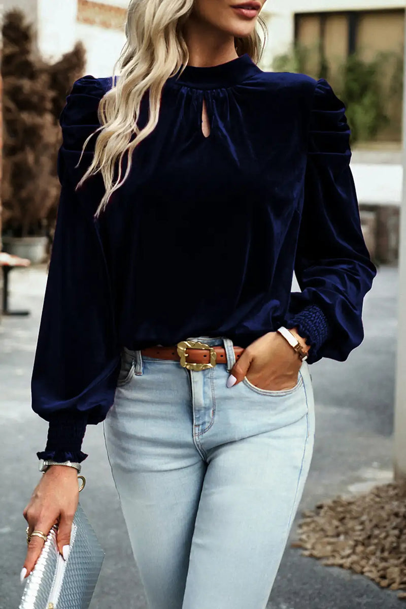 Sophisticated Blouse with a Clean Classic Look