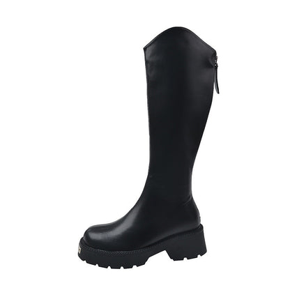 Effortlessly Elegant Boots with a Timeless Design