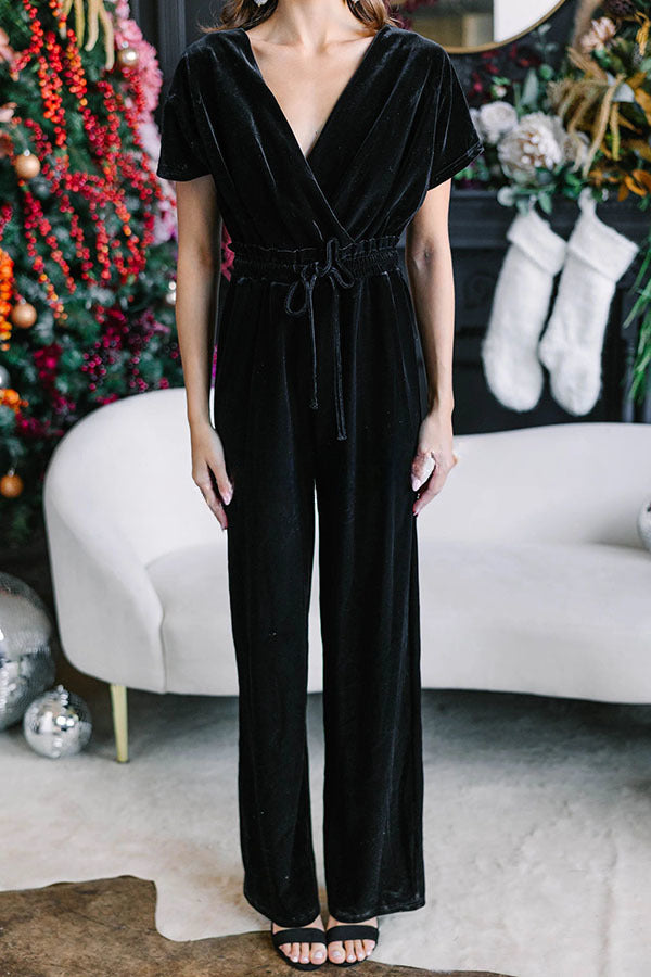 Effortlessly Elegant Garment with a Timeless Design