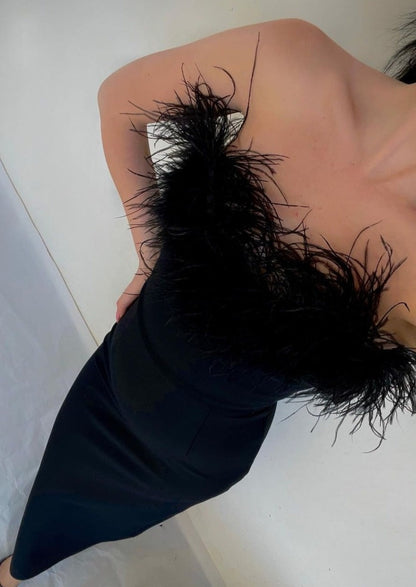 Effortlessly Elegant Dress with a Timeless Design