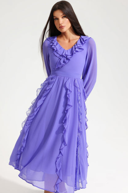 Classic Vintage Dress with a Flattering Fit