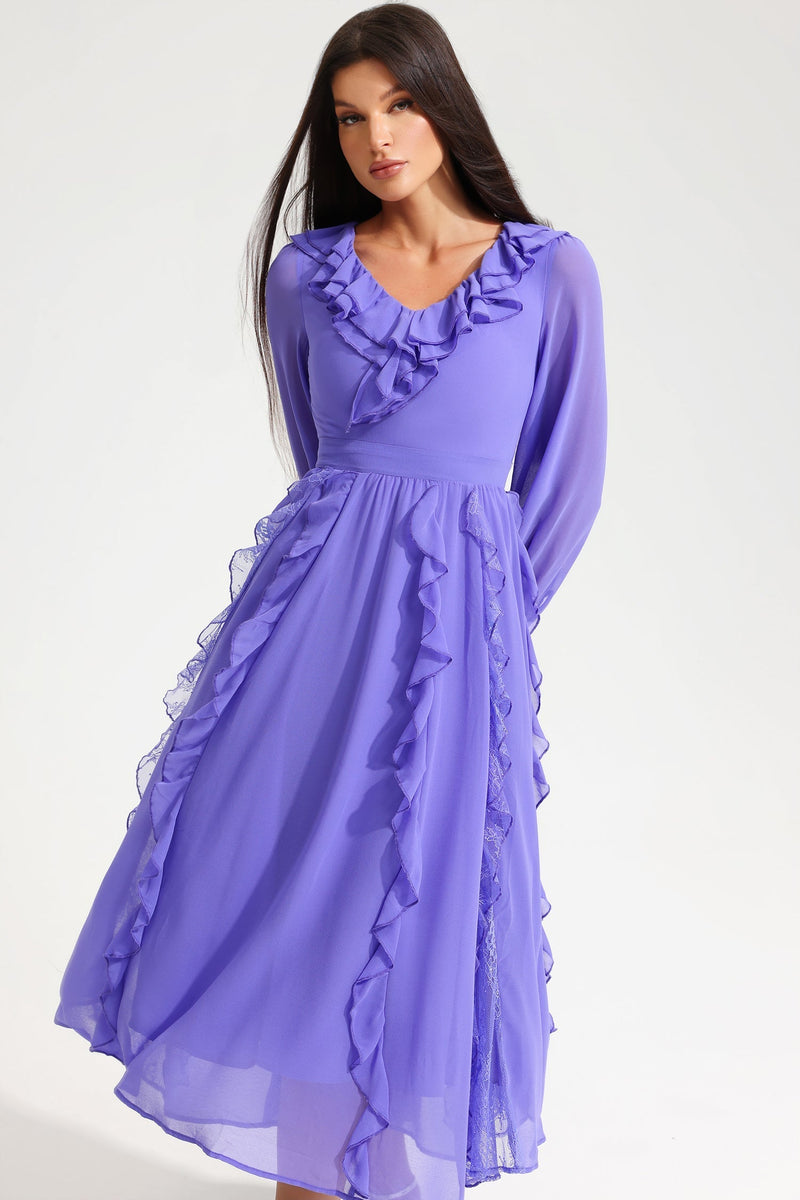 Classic Vintage Dress with a Flattering Fit