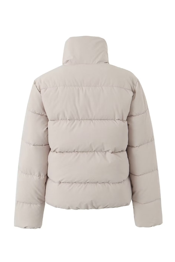 Classic Vintage Coat with a Flattering Fit