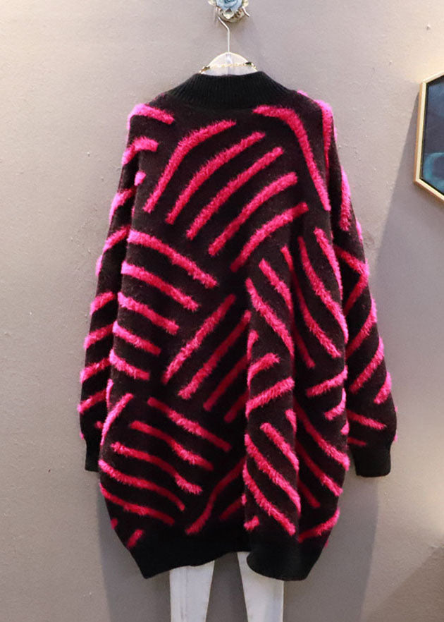Well Tailored Sweater with a Graceful Silhouette