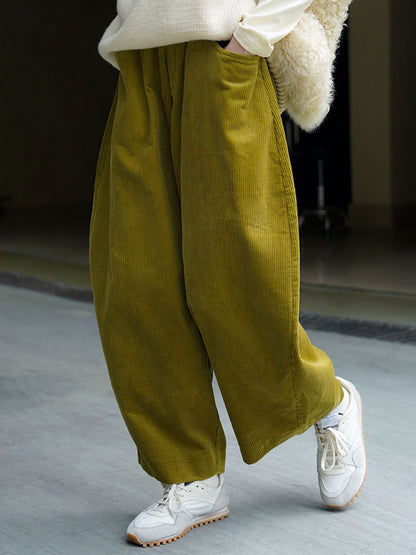 Effortlessly Elegant Pants with a Timeless Design