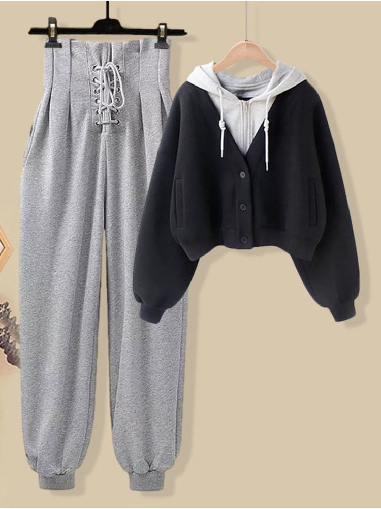 Classic Vintage Pants with a Flattering Fit