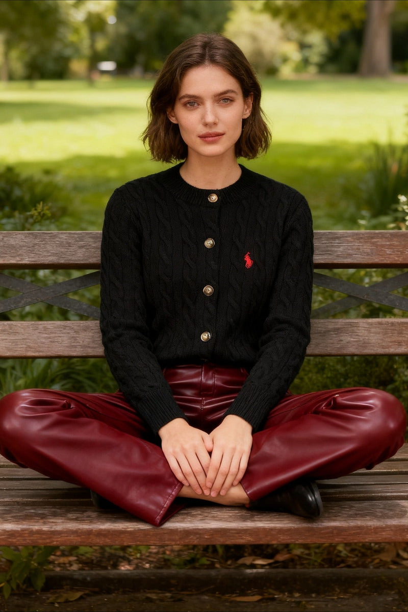 Well Tailored Cardigan with a Graceful Silhouette