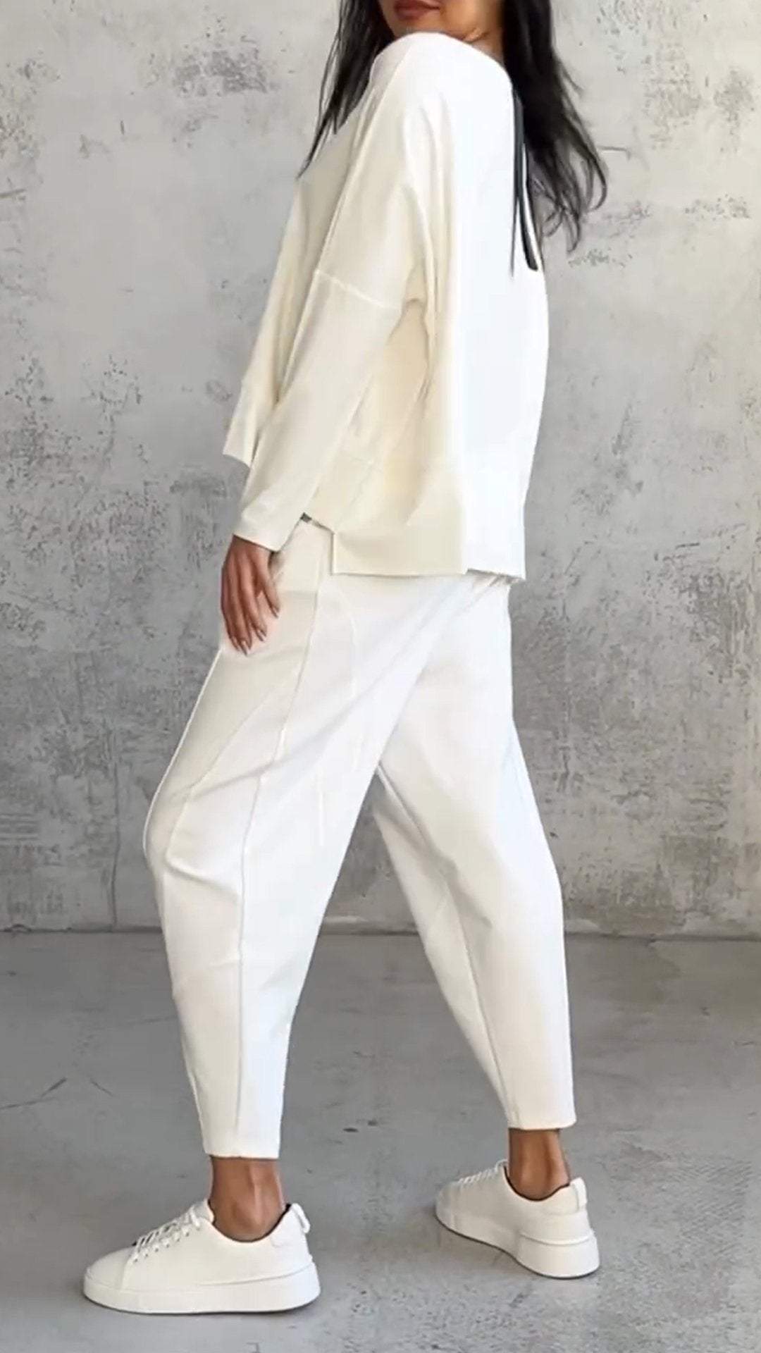 Effortlessly Elegant Garment with a Timeless Design