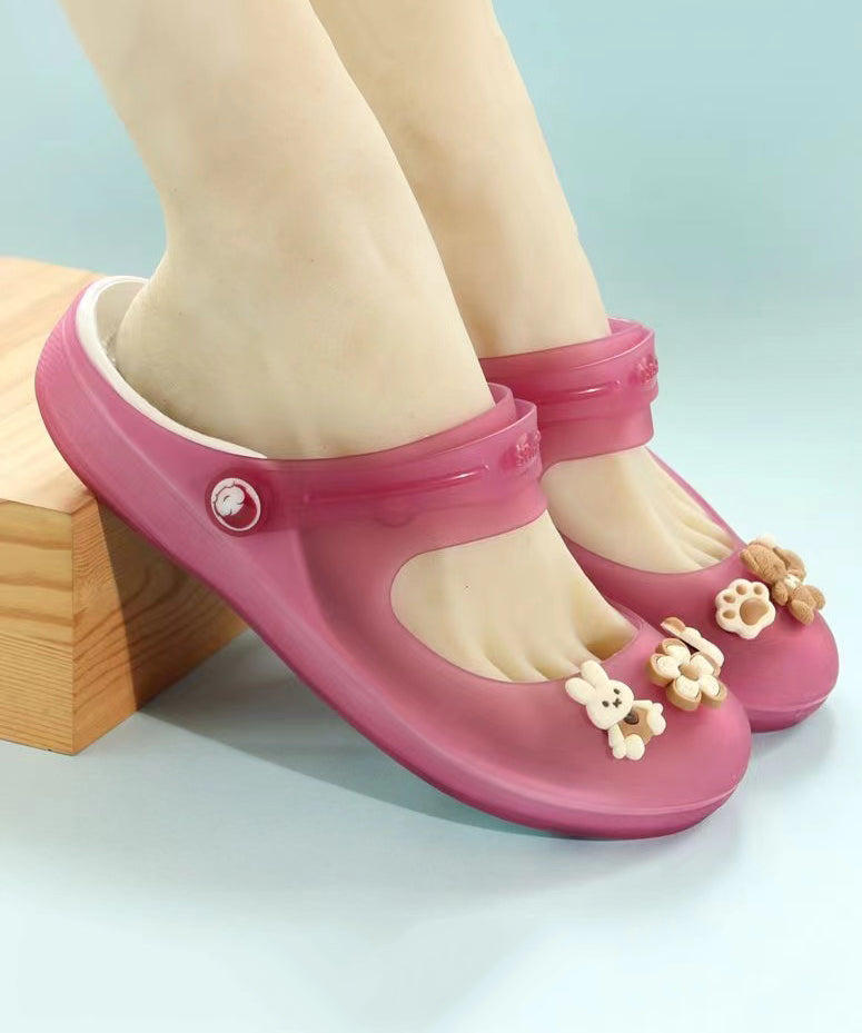Effortlessly Elegant Sandals with a Timeless Design