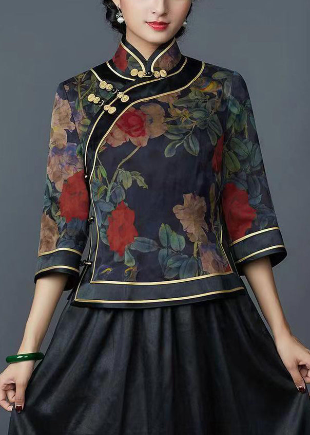 Classic Vintage Shirt with a Flattering Fit