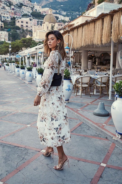 Classic Vintage Dress with a Flattering Fit