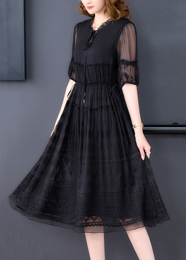 Effortlessly Elegant Dress with a Timeless Design