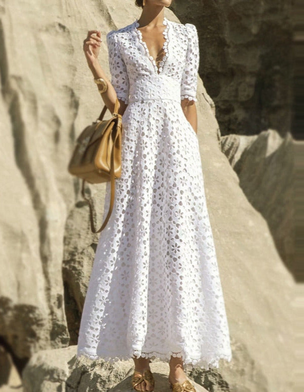 Classic Vintage Dress with a Flattering Fit
