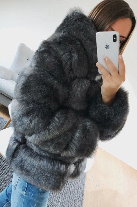 Beautifully Finished Coat in a Timeless Design
