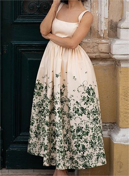 Polished Dress with an Effortless Classic Look