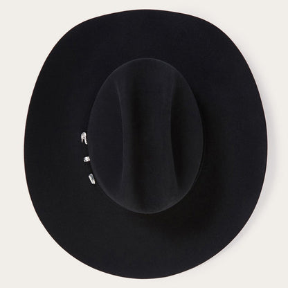 Sophisticated Garment with a Clean Classic Look