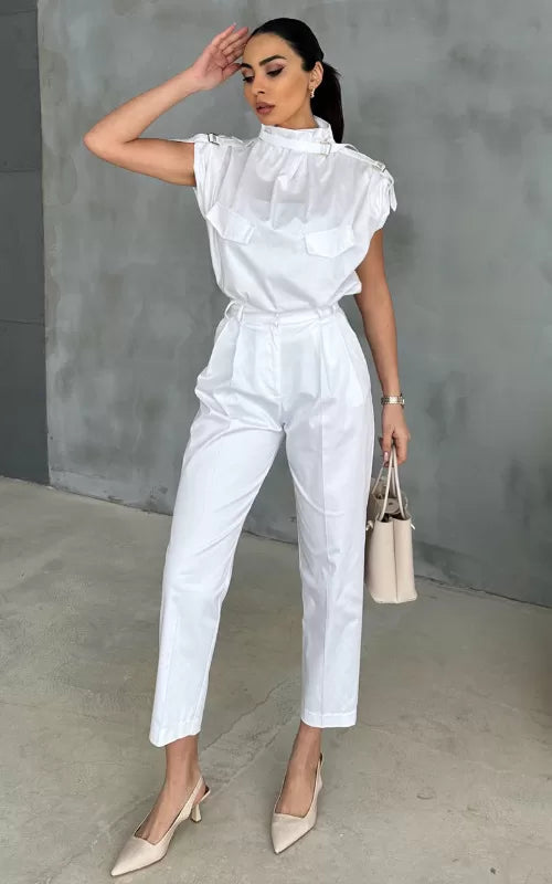 Effortlessly Elegant Garment with a Timeless Design