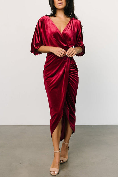 Gracefully Styled Dress for Any Occasion