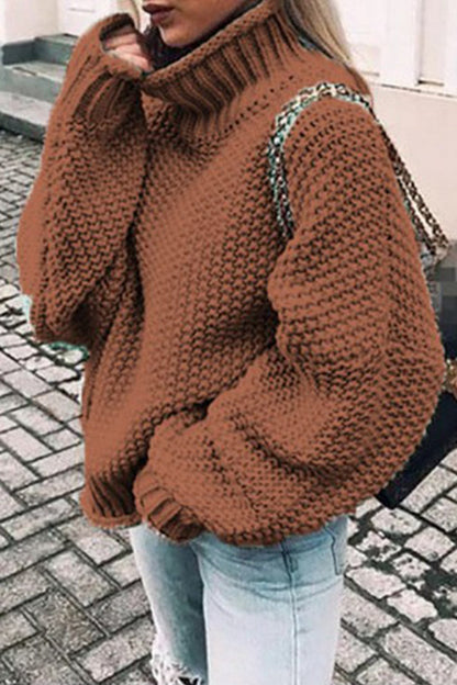 Well Tailored Sweater with a Graceful Silhouette