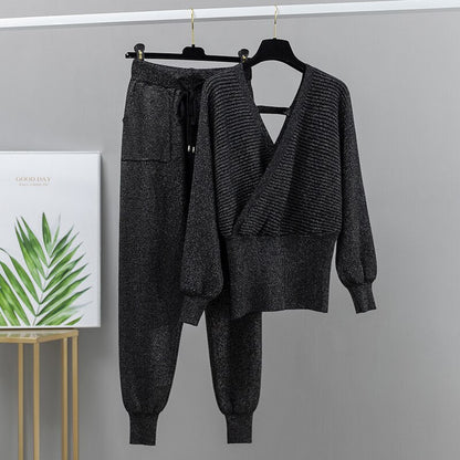 Classic Vintage Sweater with a Flattering Fit