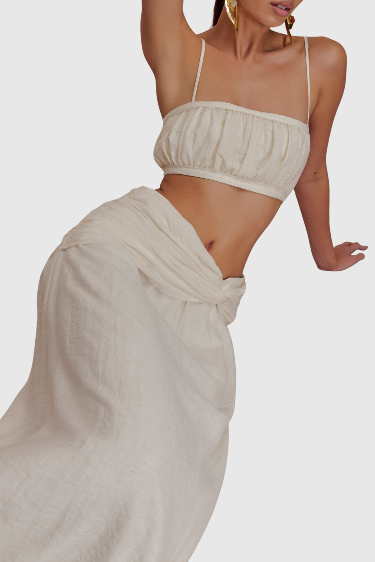 Well Tailored Top with a Graceful Silhouette
