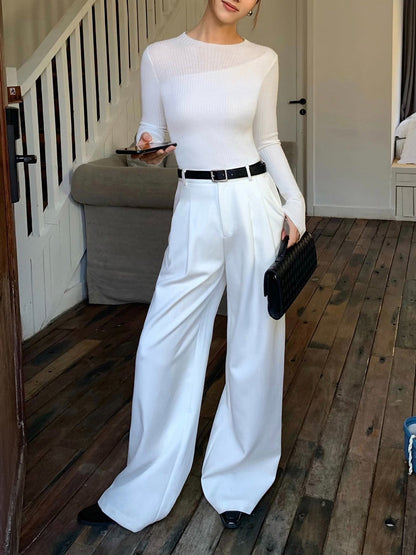 Well Tailored Top with a Graceful Silhouette