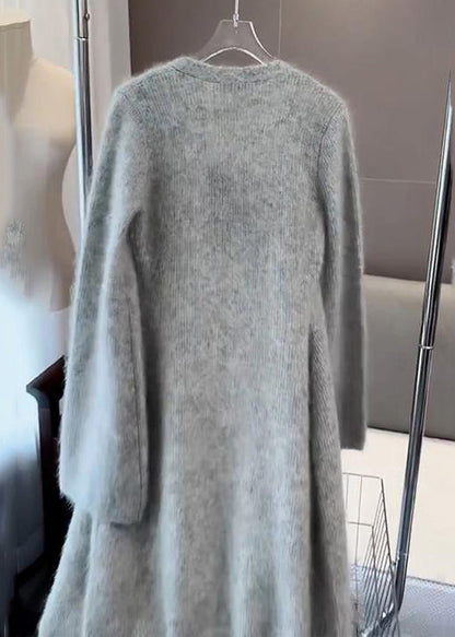 Effortlessly Elegant Cardigan with a Timeless Design