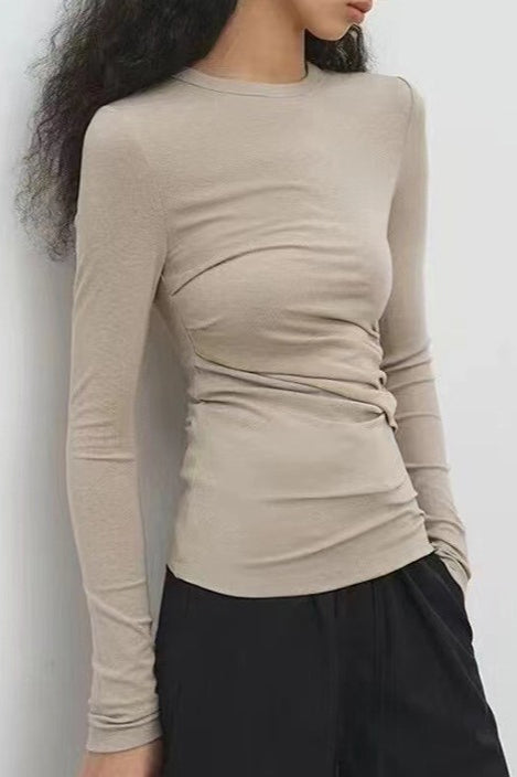 Well Tailored Top with a Graceful Silhouette