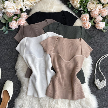 Effortlessly Elegant T-Shirt with a Timeless Design