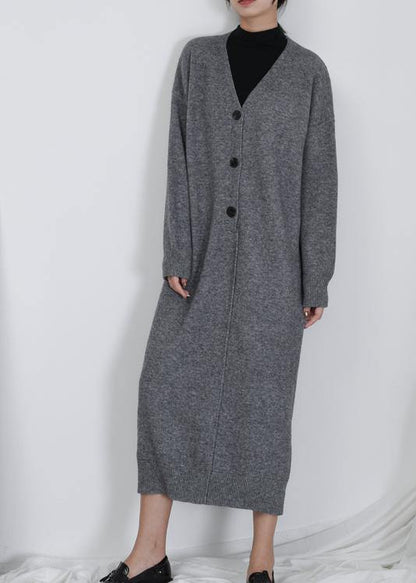 Well Tailored Sweater with a Graceful Silhouette
