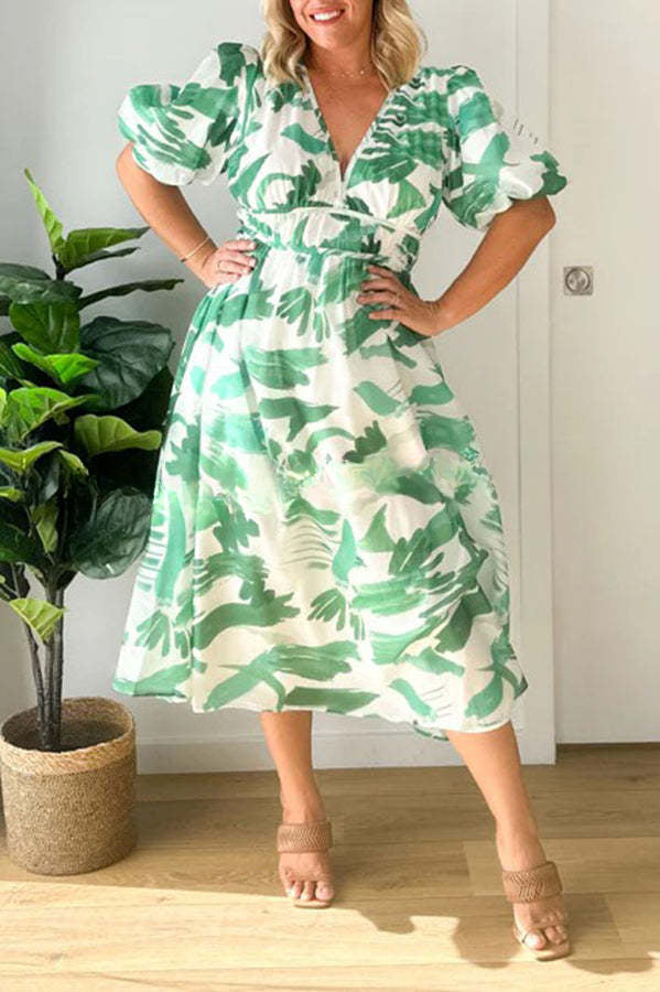 Gracefully Styled Dress for Any Occasion