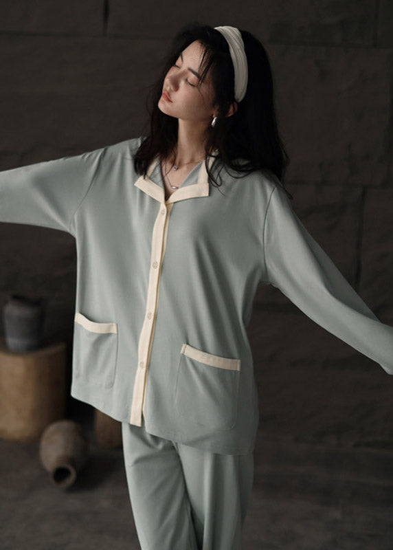 Well Tailored Garment with a Graceful Silhouette