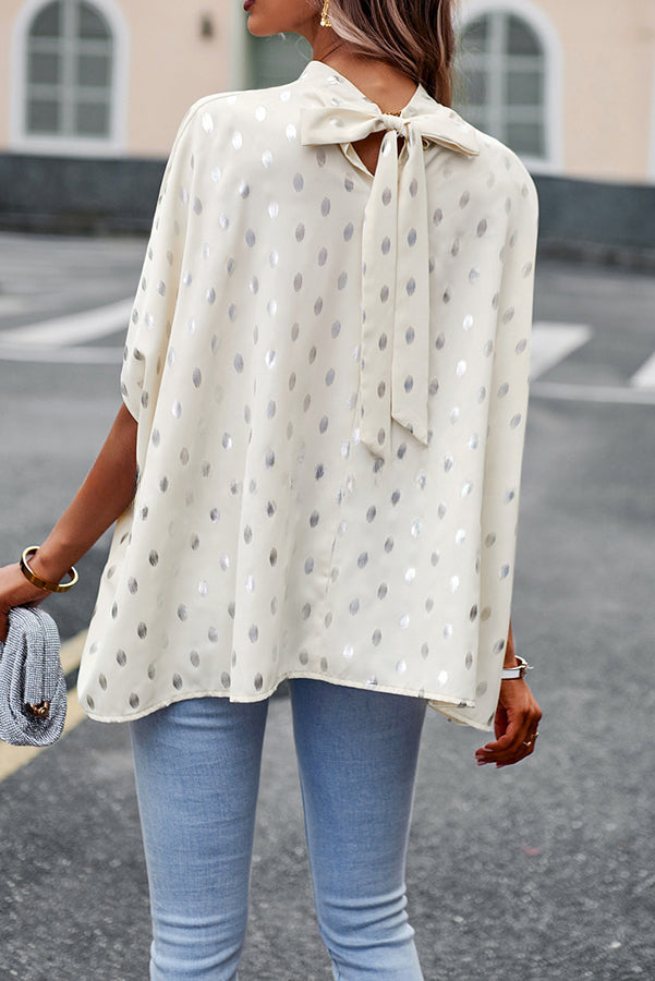 Effortlessly Elegant Blouse with a Timeless Design