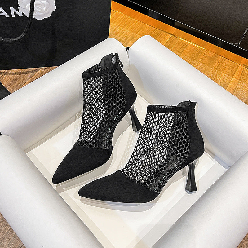 Polished Boots with an Effortless Classic Look