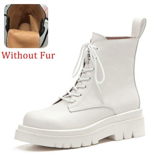 Beautifully Finished Boots in a Timeless Design