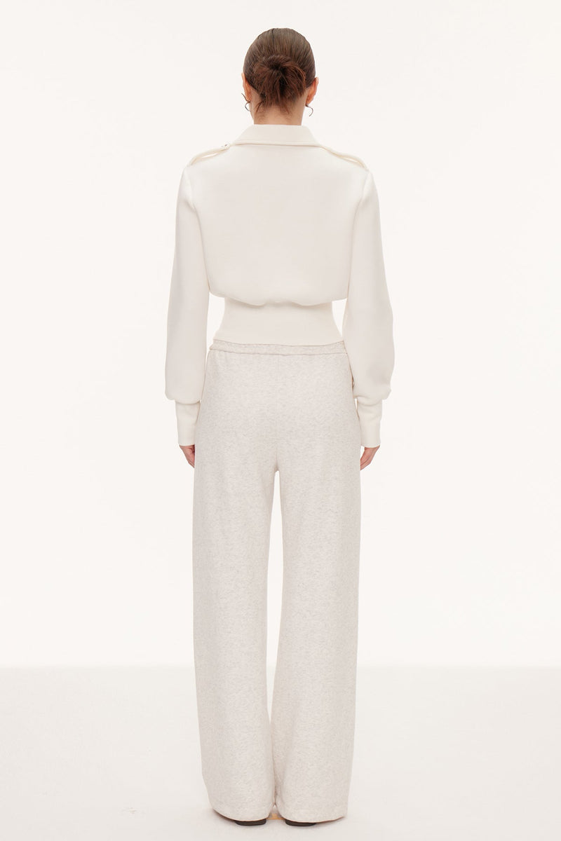 Effortlessly Elegant Jacket with a Timeless Design