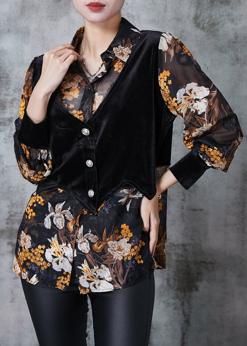 Well Tailored Shirt with a Graceful Silhouette