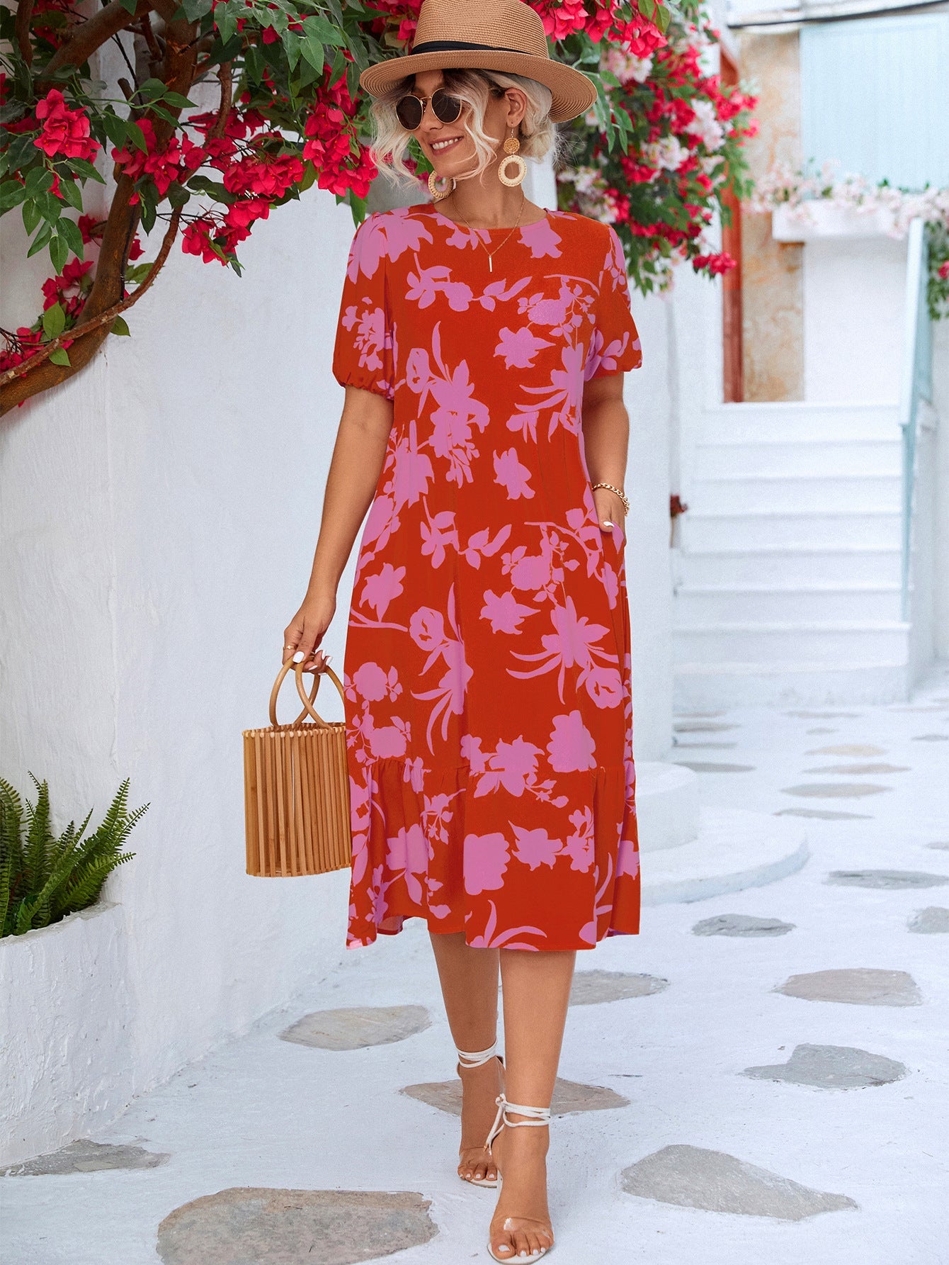 Beautifully Crafted Dress in a Classic Style
