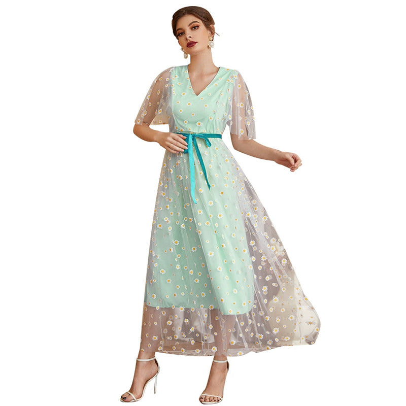 Beautifully Crafted Dress in a Classic Style