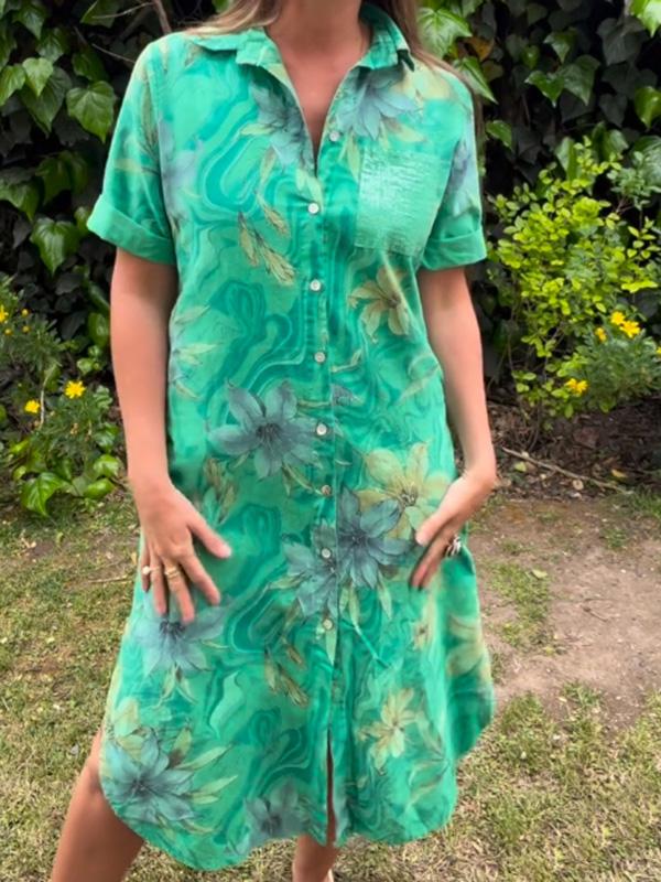 Classic Vintage Dress with a Flattering Fit